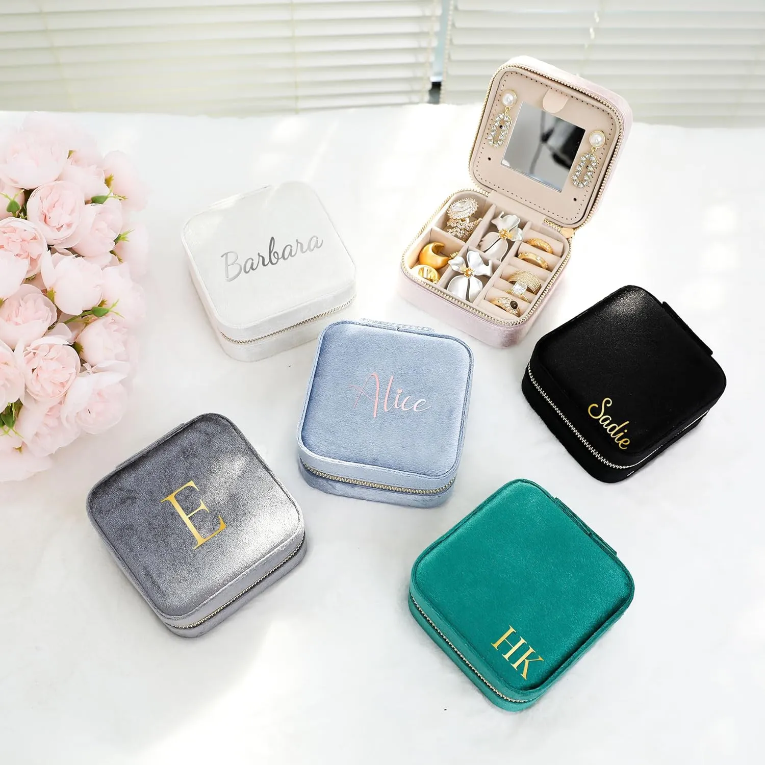 BJZLWJ Jewelry Box, Custom Bridesmaid Gift with Name, Personalized Graduation Gift, Travel Jewelry Case as Bachelorette Party Favors for Women Girls- Velvet Travel Jewelry Organizer, Peach