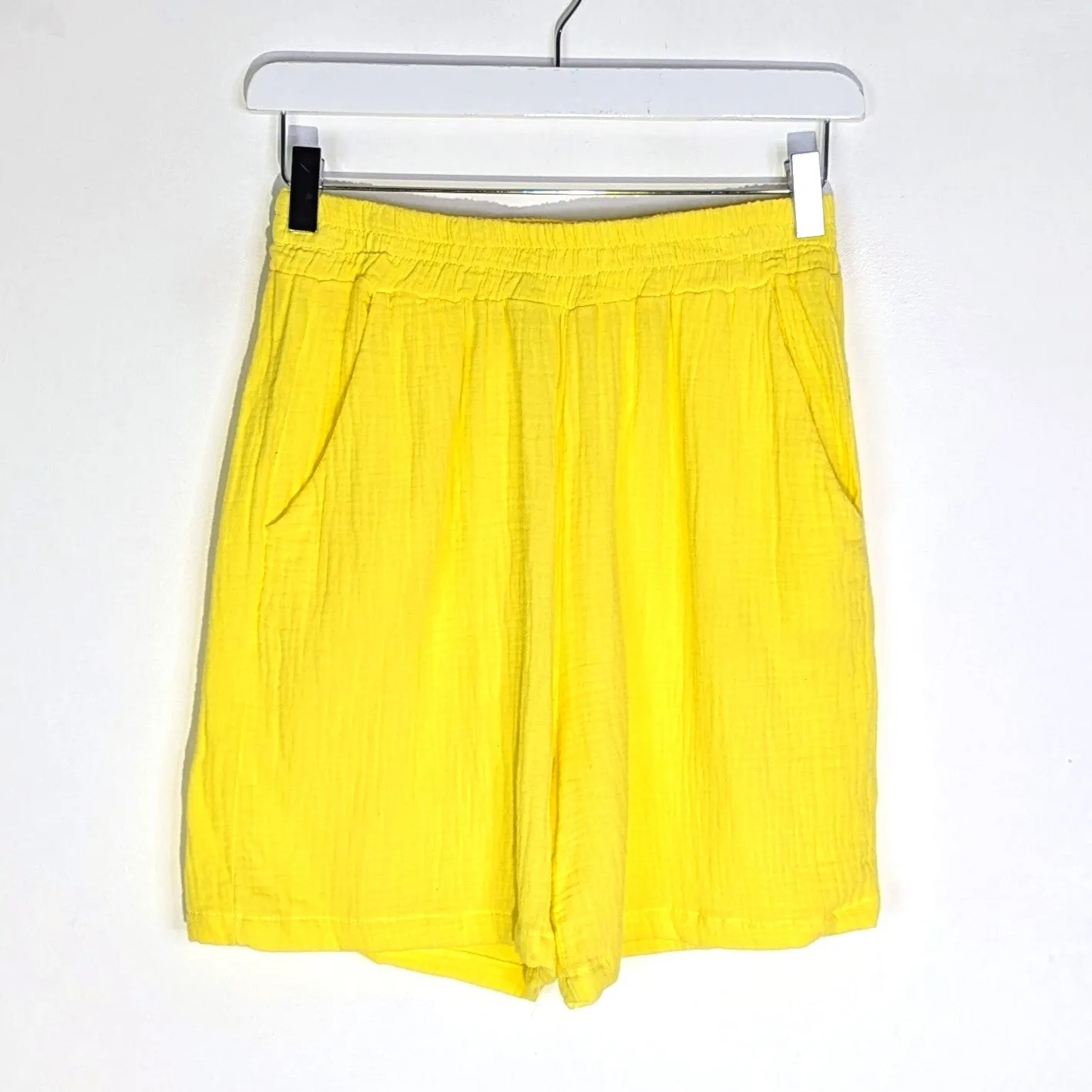 Cotton waffle fabric shorts with pockets (S)
