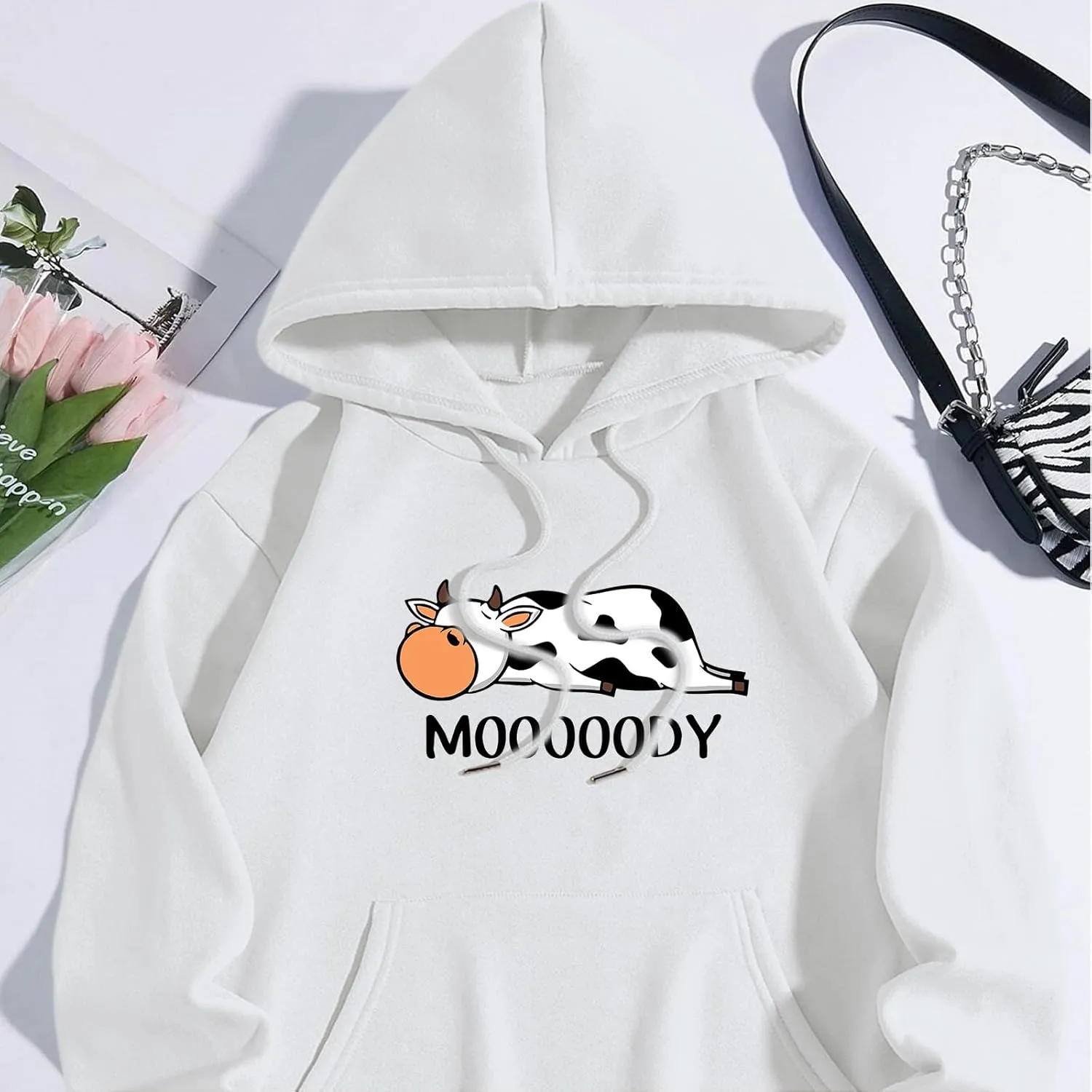 Cute Cow Print Graphic Hoodie For Women Funny Aesthetic Sweatshirts With Pockets Casual Fleece Pullover Sweaters
