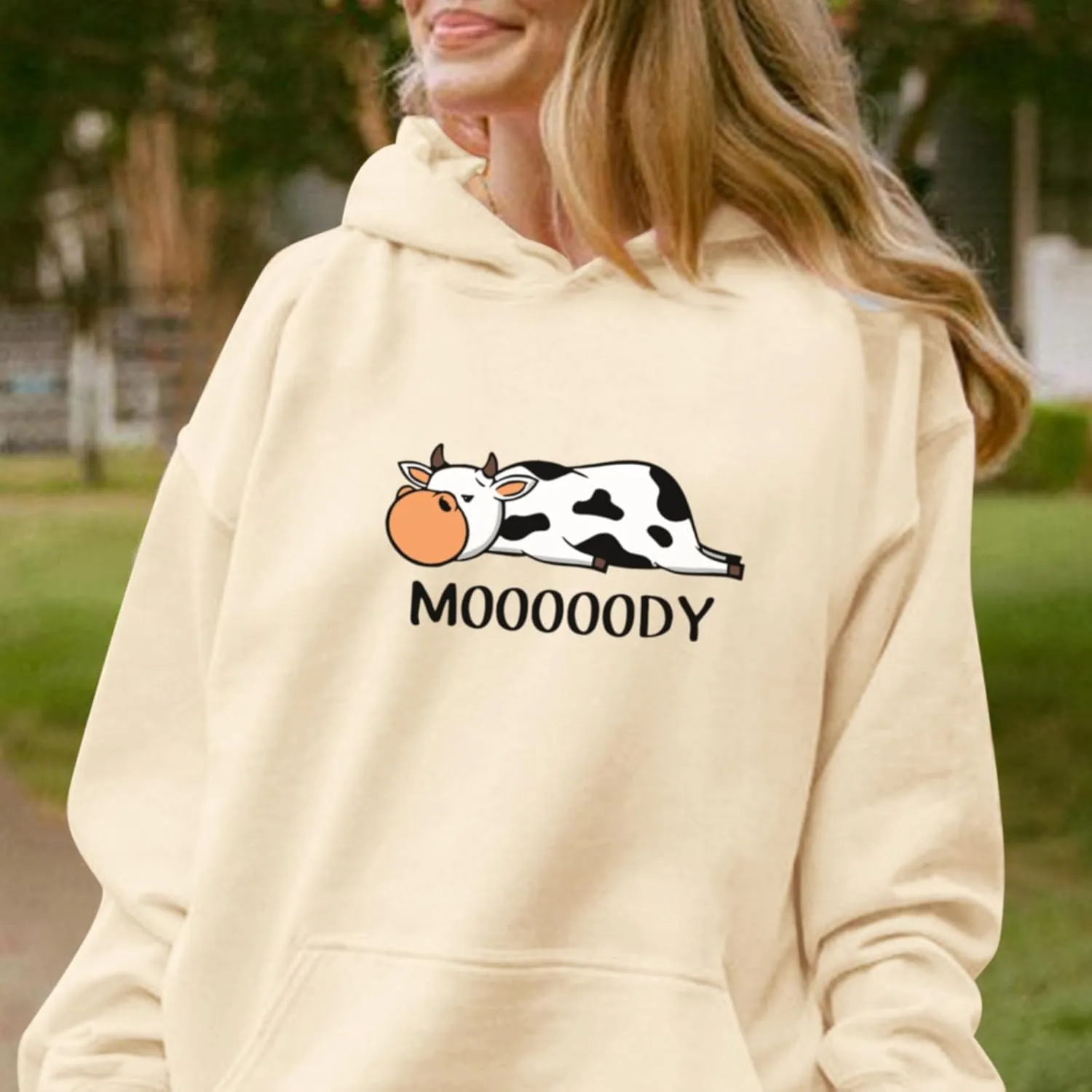 Cute Cow Print Graphic Hoodie For Women Funny Aesthetic Sweatshirts With Pockets Casual Fleece Pullover Sweaters