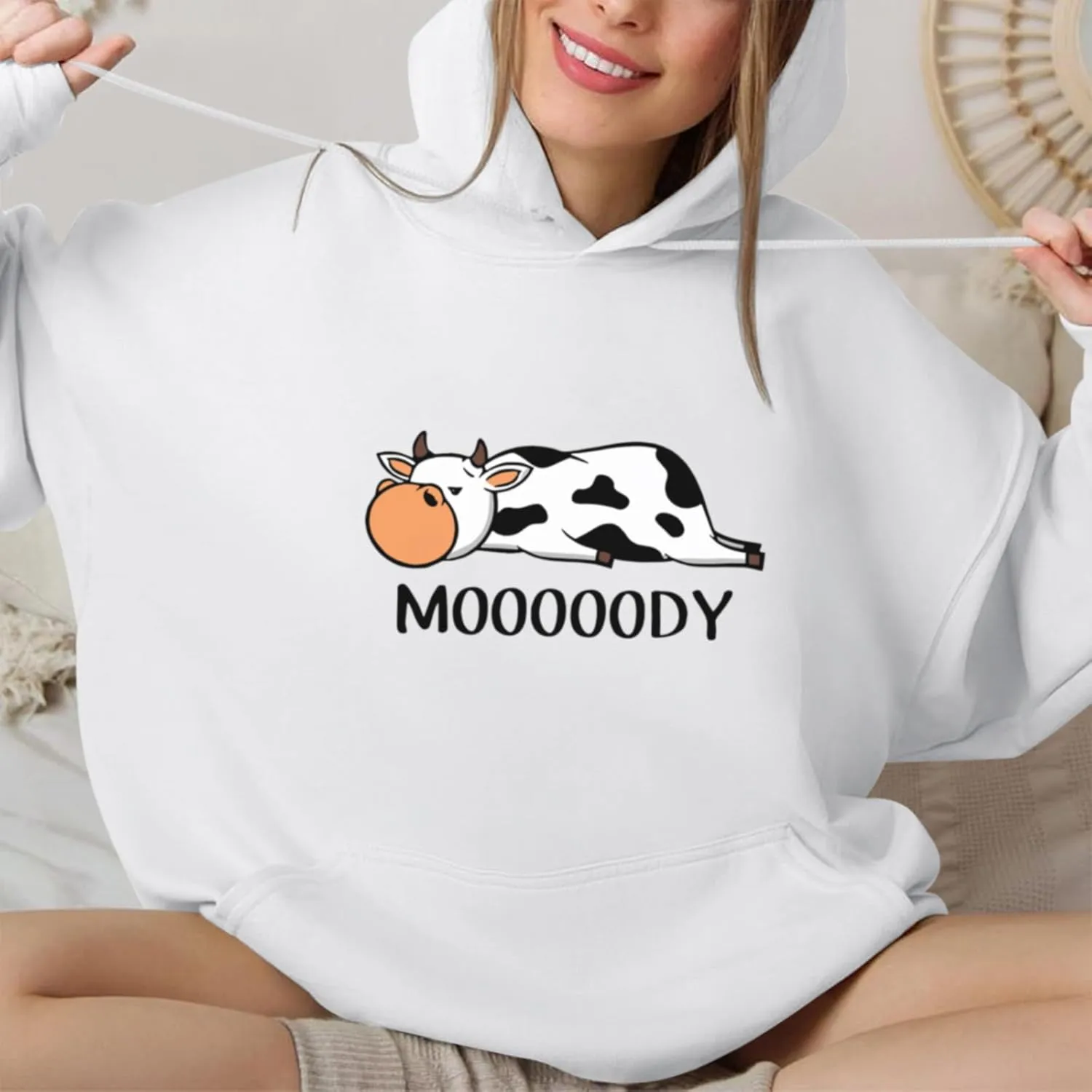 Cute Cow Print Graphic Hoodie For Women Funny Aesthetic Sweatshirts With Pockets Casual Fleece Pullover Sweaters