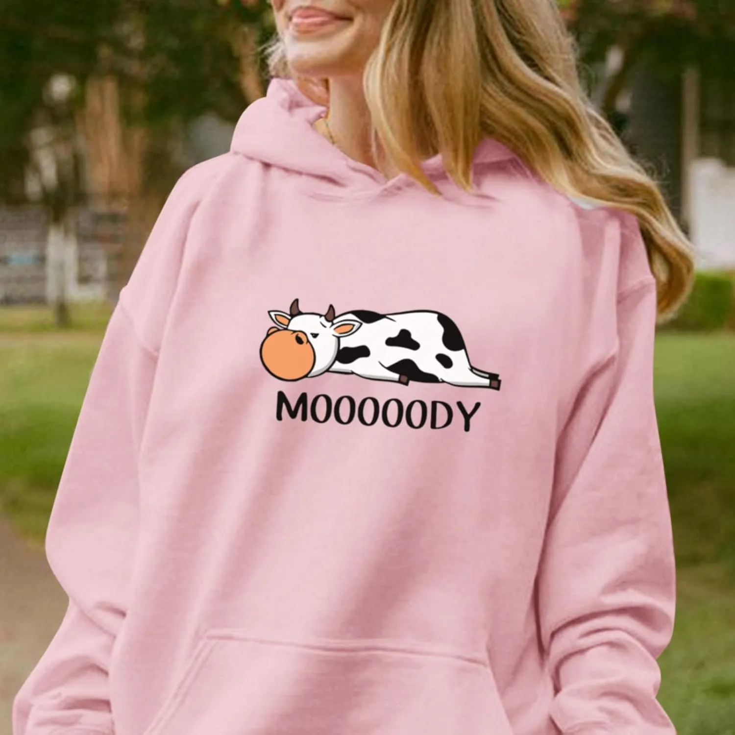 Cute Cow Print Graphic Hoodie For Women Funny Aesthetic Sweatshirts With Pockets Casual Fleece Pullover Sweaters