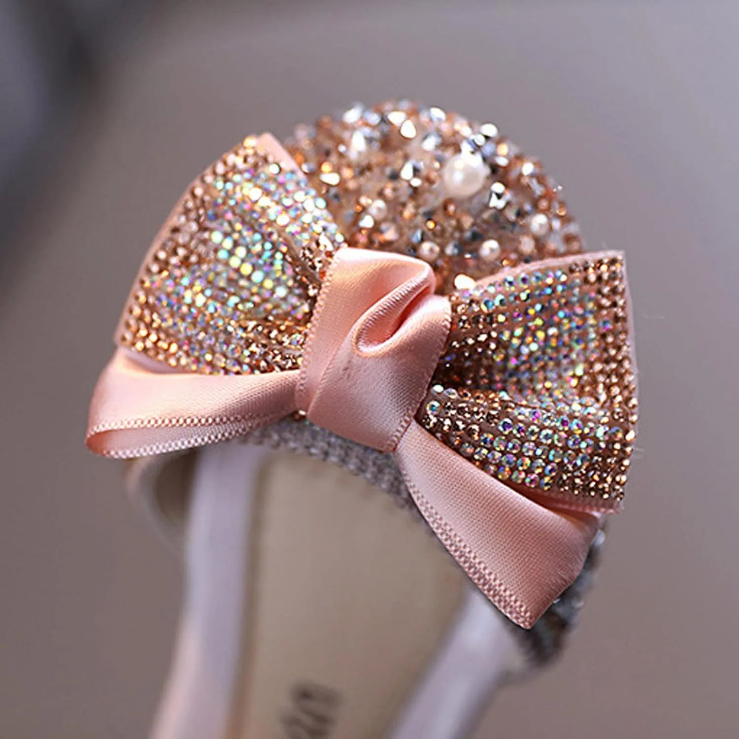 Fashion Spring and Summer Children Dance Shoes Girls Dress Show Princess Shoes Pearl Bowknot Kids Squeaky Shoes Girls