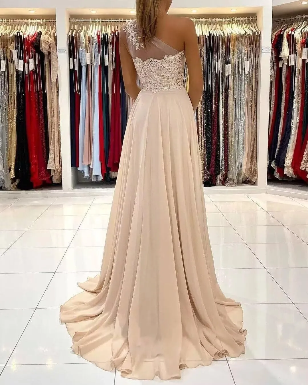 One Shoulder Lace Applique Bridesmaid Dresses Long for Wedding A Line Chiffon Formal Party Gown with Slit