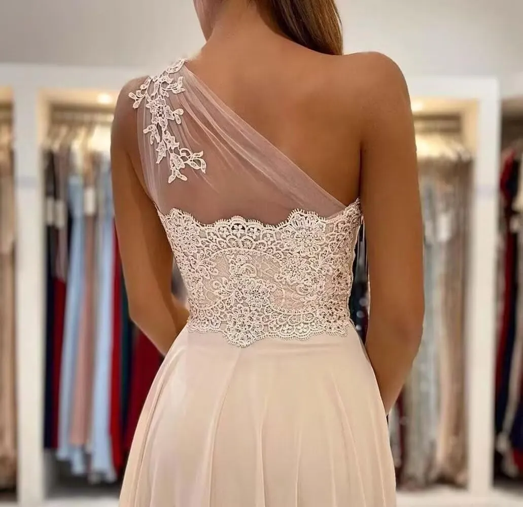 One Shoulder Lace Applique Bridesmaid Dresses Long for Wedding A Line Chiffon Formal Party Gown with Slit