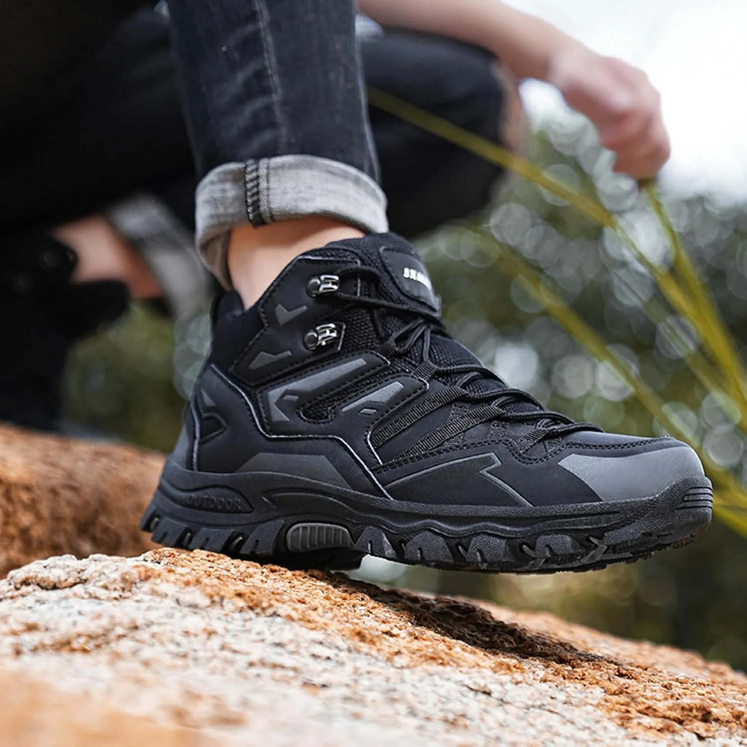 Slip on Walking Shoes Men Comfort PU Leather Hiking Snow Boots Memory Foam Breathable Mesh Fashion Sneakers Non Slip Arch Support Cushioning Workout Tennis Shoes Wide Width